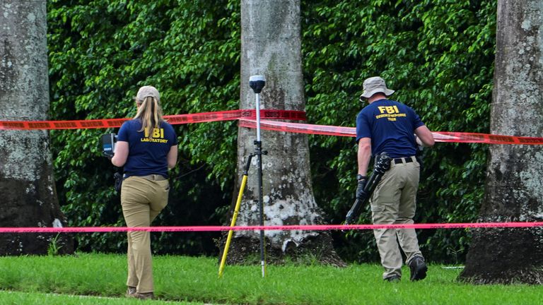 V loňském roce členové FBI na golfovém hřišti na Floridě. Pic: Reuters