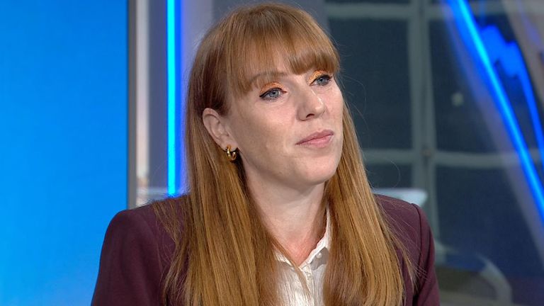 Angela Rayner řekla Sky News, že „svou práci bere opravdu vážně“