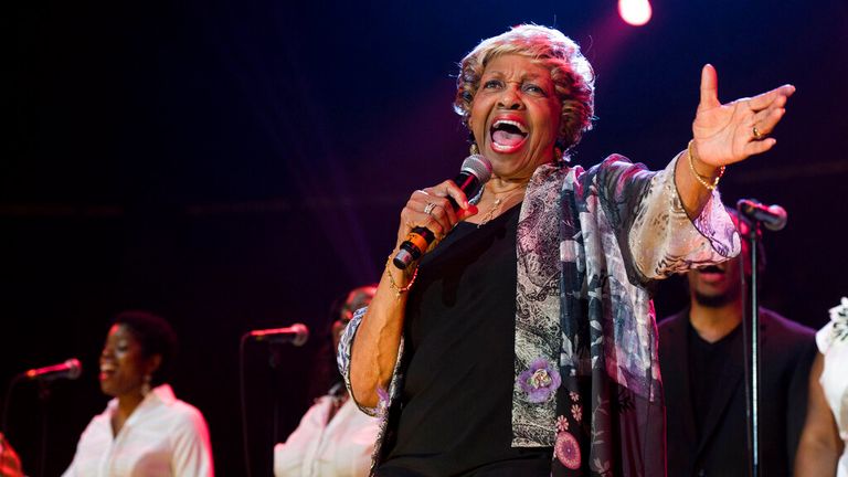 Cissy Houston vystupuje v roce 2013. Obr: AP