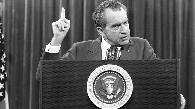 Prezident Richard Nixon hovoří poblíž Orlanda na Floridě na výročním setkání vedoucích redaktorů Associated Press, 17. listopadu 1973. Nixon řekl APME "Nejsem lump." (fotografie AP)