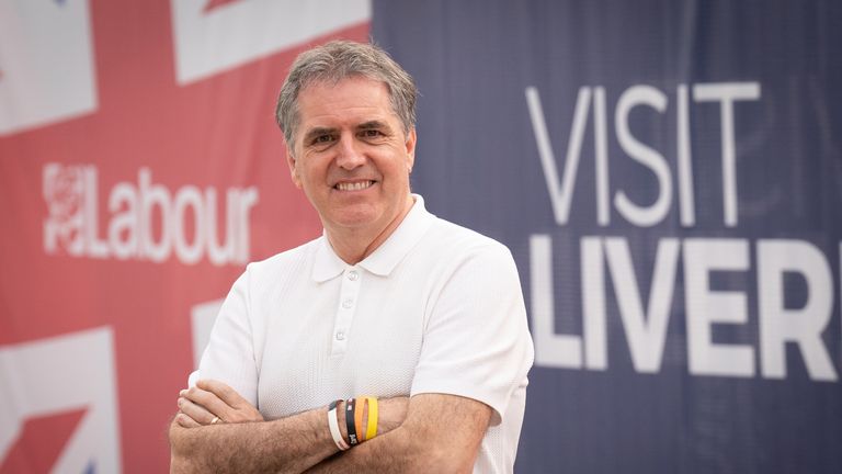 Starosta metra Liverpool City Region Steve Rotheram v Liverpoolu před začátkem konference Labour Party. Obrázek: PA