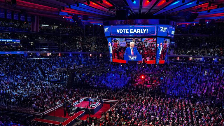 Donald Trump pořádá shromáždění v newyorské Madison Square Garden