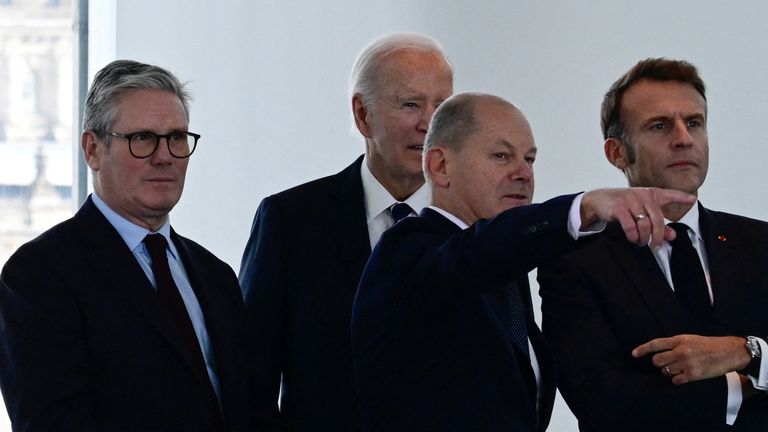 Sir Keir Starmer, Joe Biden, Olaf Scholz, Emmanuel Macron. Snímek: Reuters