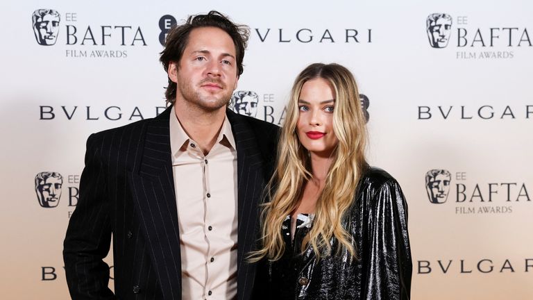 Margot Robbie a její manžel Tom Ackerley. Snímek: Reuters