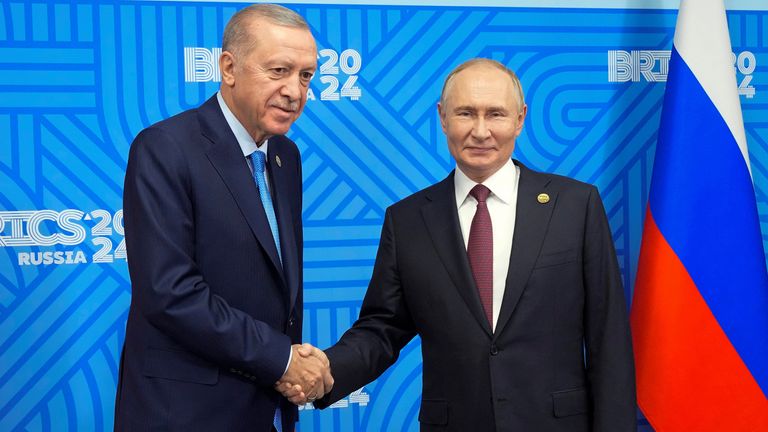 Vladimir Putin se setkal s Recepem Tayyipem Erdoganem na okraj summitu BRICS v Kazani. Obrázek Reuters