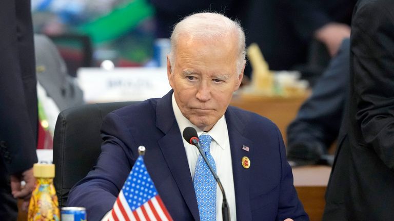 Joe Biden se účastní summitu G20.  Obrázek AP