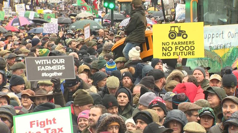 protest farmářů v centrálním Londýně kvůli dědické dani - SN screengrab