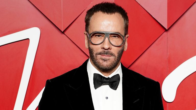 Tom Ford se účastní předávání cen Fashion Awards, které uděluje British Fashion Council, v Royal Albert Hall v Londýně. Datum snímku: pondělí 2. prosince 2024. PA Foto. Fotografický kredit by měl znít: Ian West/PA Wire