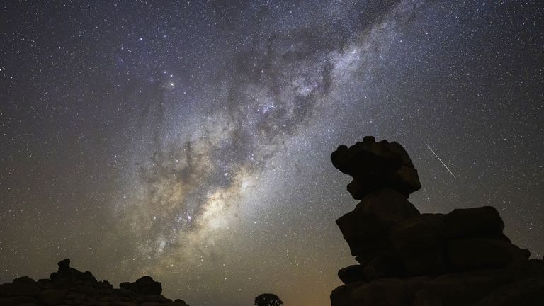 Velšský astrofotograf Dafydd Wyn Morgan zachytil meteorický roj