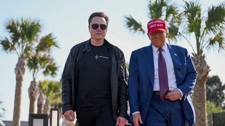 Donald Trump a Elon Musk dorazí před startem. Snímek: Reuters