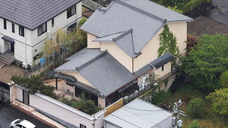 Fotografie ukazuje domov Kosuke Nozakiho v Tanabe City.  Obrázek: Yomiuri Shimbun /AP