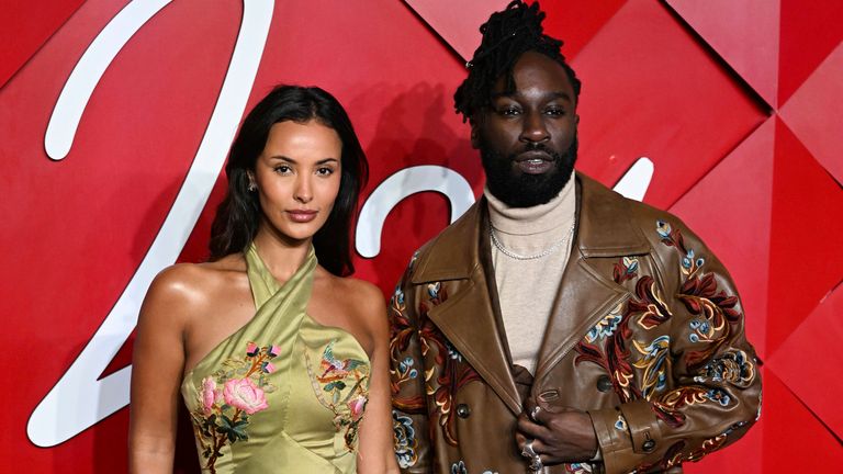 Moderátorka Love Island Maya Jama a hudebník Kojey Radical akci moderovali. Obrázek: AP