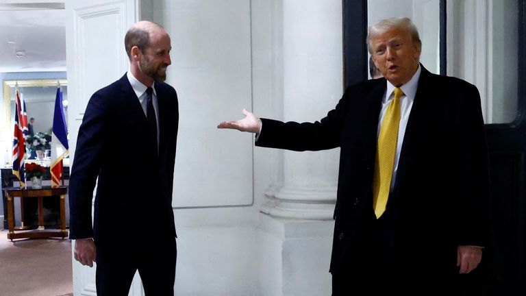 Princ William se v Paříži setkal s nově zvoleným americkým prezidentem Donaldem Trumpem. Snímek: Reuters