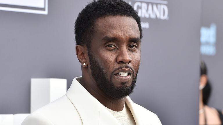 Hudební magnát a podnikatel Sean 'Diddy' Combs dorazí na předávání cen Billboard Music Awards, 15. května 2022, v Las Vegas. Obr: Jordan Strauss/Invision/AP