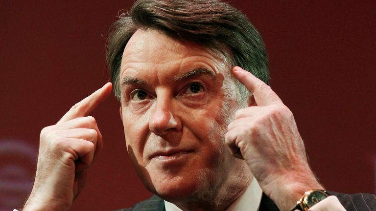 Peter Mandelson na snímku v roce 2010, když byl obchodním tajemníkem. Snímek: Reuters