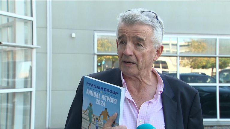 Šéf Ryanairu Michael O'Leary se připravil na zavedení limitu na alkoholické nápoje na letech