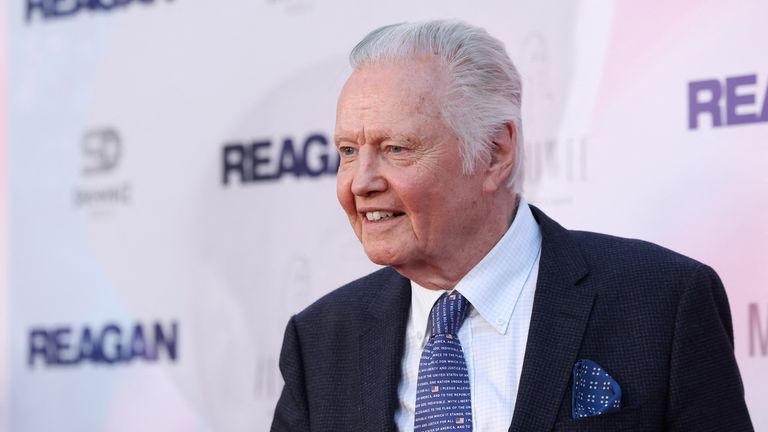 Jon Voight se v srpnu zúčastní premiéry filmu Reagan v Los Angeles. Snímek: Reuters