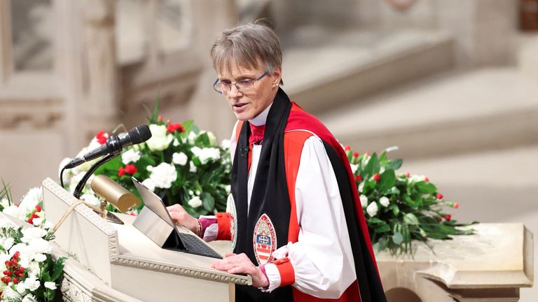 Reverend Mariann Edgar Budde.  Snímek: Reuters