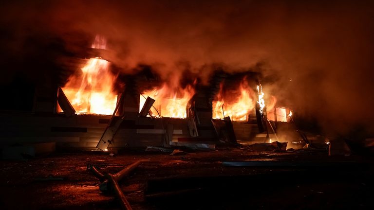 Následky ruského dronového útoku v Charkivu. Pic: Reuters