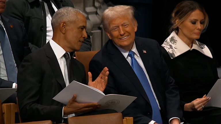 Co řekl Obama Trumpovi na pohřbu Jimmyho Cartera?