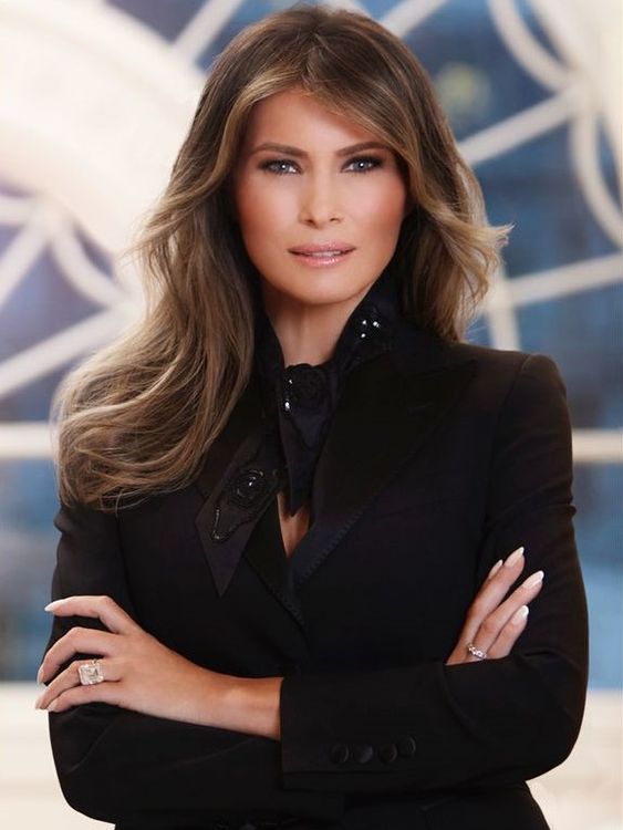 Melania Trump ve svém prvním oficiálním portrétu Bílého domu. Obrázek: Bílý dům