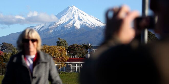 Mount Taranaki na Novém Zélandu je nyní legálně Neomotné zprávy