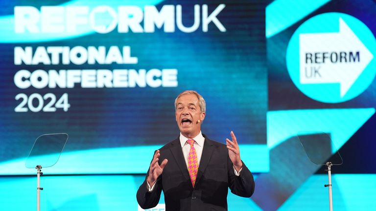 Reformní vůdce UK Nigel Farage hovoří během výroční konference strany v Národním výstavním centru v Birminghamu. Datum obrázku: pátek 20. září 2024.