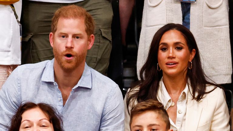 Britský princ Harry, vévoda ze Sussexu a Meghan, vévodkyně ze Sussexu se zúčastní akce na hrách Invictus v roce 2023, v Duesseldorfu, Německo 20. září 2023. Reuters/Piroschka van de wouw