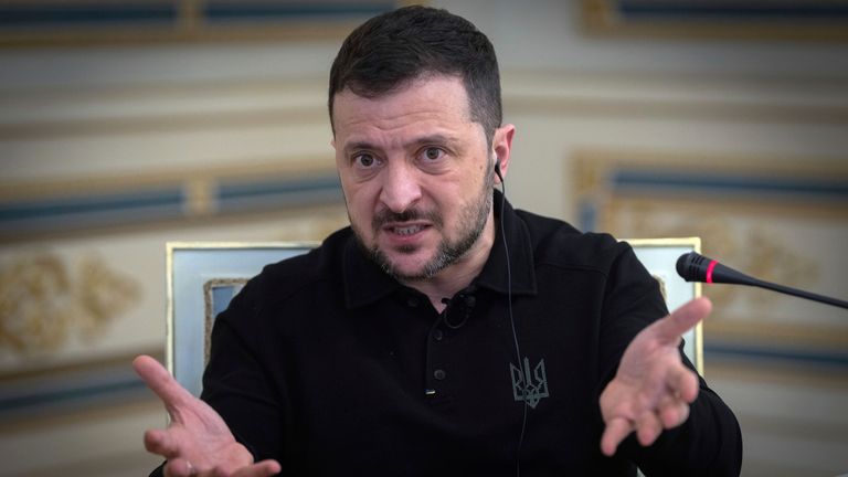 V sobotu je v Kyjevě dotazován prezident Volodymyr Zelskyy. Pic: Ap