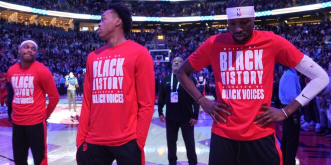 Fanoušci Toronto Raptors Boo US National Anthem poté, co Donald Trump uloží tarify | US News