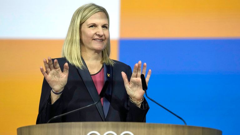 Kirsty Coventry gesta poté, co byla oznámena jako nový prezident IOC v Mezinárodním olympijském výboru.  Pic: Ap