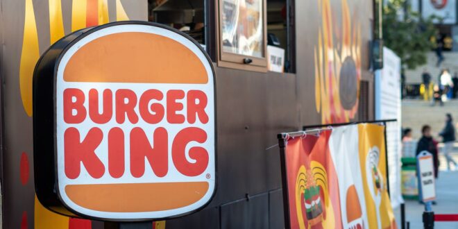 Burger King UK Majitel v rozhovorech o Whopper of Refinancování | Peníze novinky