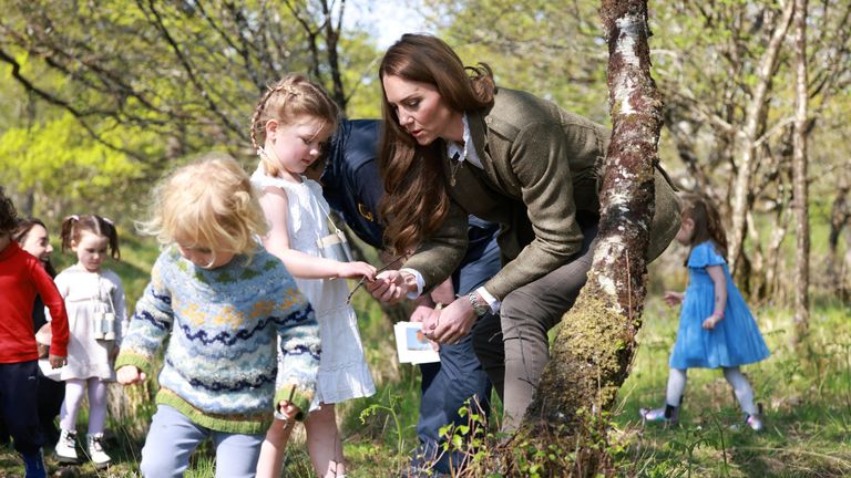 Princezna z Walesu během její návštěvy v Ardura Community Forest.  Pic: Reuters