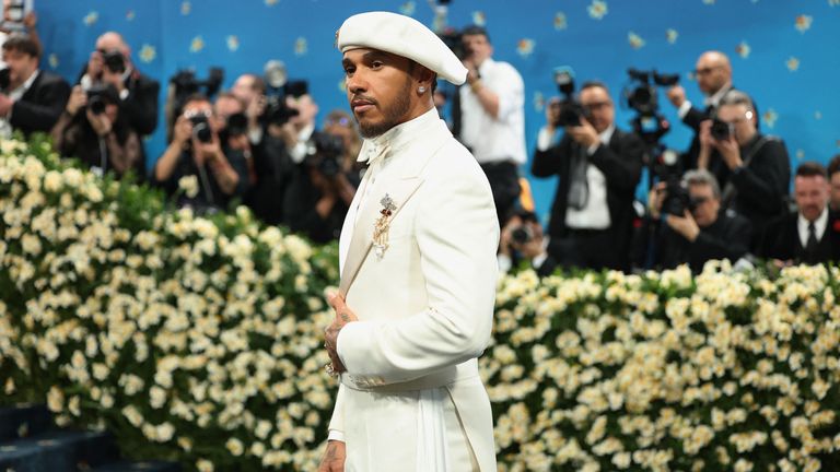 Britský řidič Formule 1 a spolupředseda spolupředsedkyně Gala Lewis Hamilton. Pic: Reuters