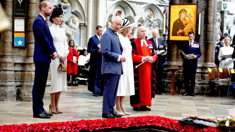 Princ a princezna z Walesu a král Charles a královna Camilla navštěvují službu díkůvzdání ve Westminsterském opatství.  Pic: Reuters