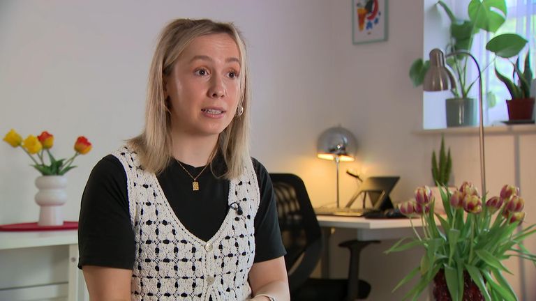 Phoebe Williams založil projekt PMDD