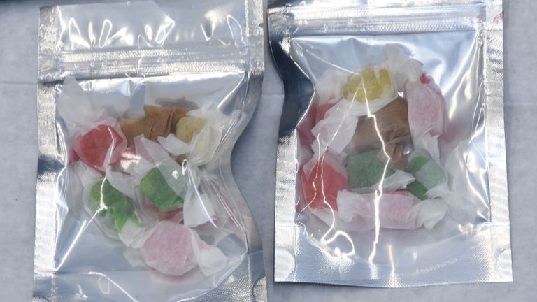 Dealer s drogami, který se po výbuchu domu přiznal k zabití, způsobený plynovými kanystry používanými k výrobě sladkostí konopí. Reece Galbraith, 33, připustil zabití nad smrtí Archie York, sedmi a Jasona "Sojka" Zákony, 35 let, po výbuchu ve fialové uzavření v Benwellu v Newcastlu dne 16. října 2024. Uvedeno u soudu.  Obrázek předložený CPS na e -mail prostřednictvím Elly Griffith, severně od Anglie: