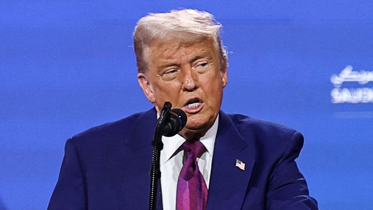 Americký prezident Donald Trump hovoří na investičním fóru Saudské USA v Rijádu v Saúdské Arábii 13. května 2025. Reuters/Hamad I Mohammed
