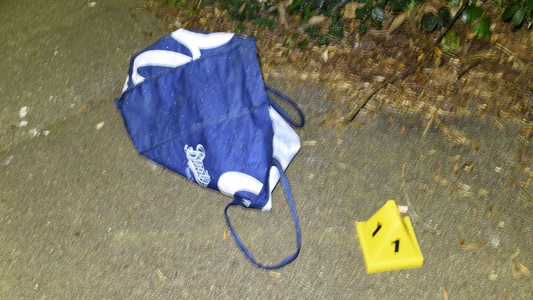 Boots Bag, ve kterém byla dítě Elsa nalezena opuštěná chodec psího v Newhamu dne 18. ledna 2024. Pic: Met Police/PA 