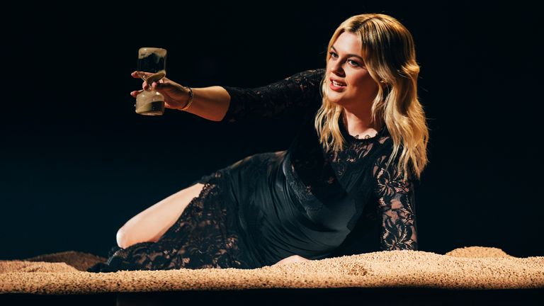 Louane provádí Maman pro Francii. Obrázek: Ebu
