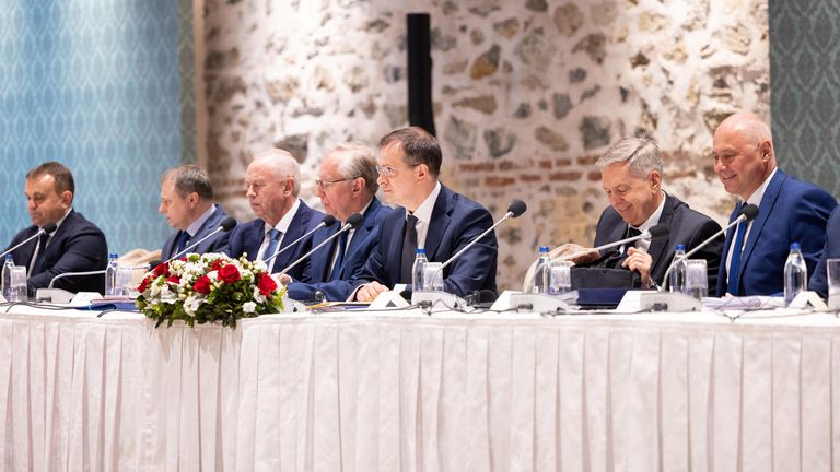 Ruská delegace. Pic: Reuters