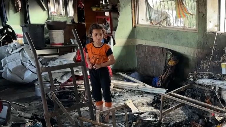 Izraelské údery přes noc a do dnešního rána zabily podle palestinských zdravotních úředníků nejméně 60 lidí po celé Gaze.