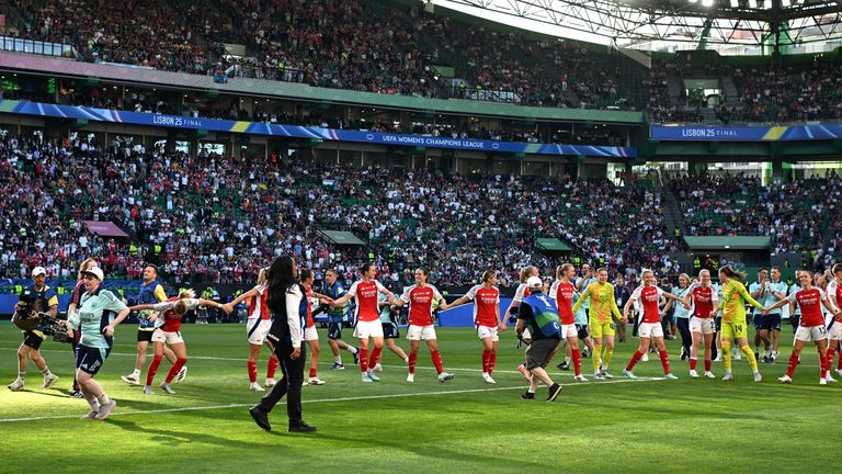 Arsenal vstoupil do hry jako underdogs, ale nyní vezměte domů trofej. Pic: Pa