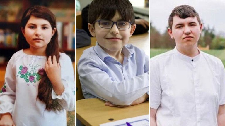 Ukrajinští sourozenci Tamara, 12, Stanislav, osm a Roman, 17, zabití v ruském leteckém úderu. PIC: X/@mariana_betsa