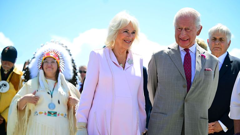 Král Charles III a královna Camilla, když dorazí na letiště Ottawa. Pic: Pa