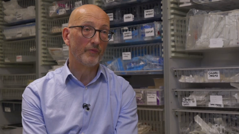 Profesor Martin Vernon, konzultant geriatrik a mluvčí britské geriatrické společnosti