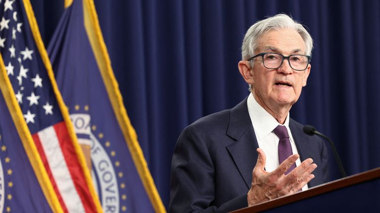 Během tiskové konference hovoří předseda amerického federálního rezervního systému Jerome Powell. Pic: Reuters