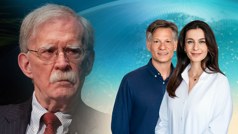 John Bolton (vlevo)