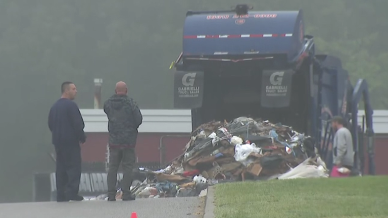 Jeden muž byl na scéně prohlášen za mrtvého. Pic: WNBC