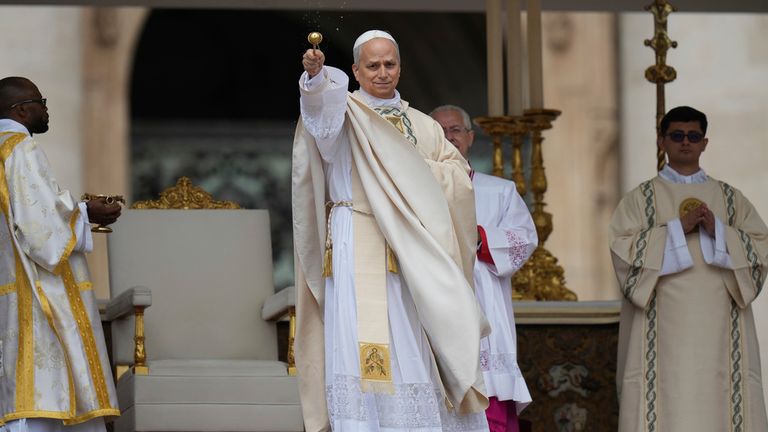 Papež Leo během jeho pontifikátu na náměstí sv. Petra. Pic: Ap